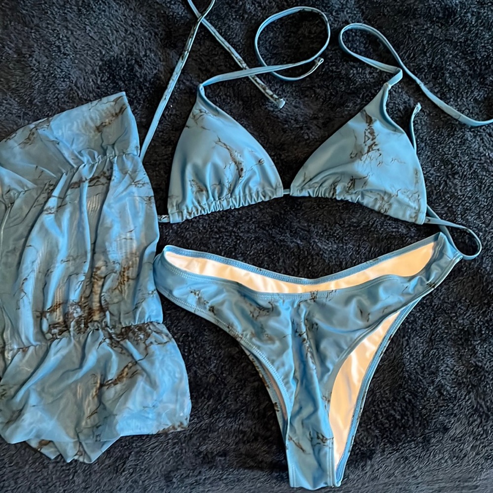 Two piece- black and blue Swimsuit never worn or washed- sheer cover up